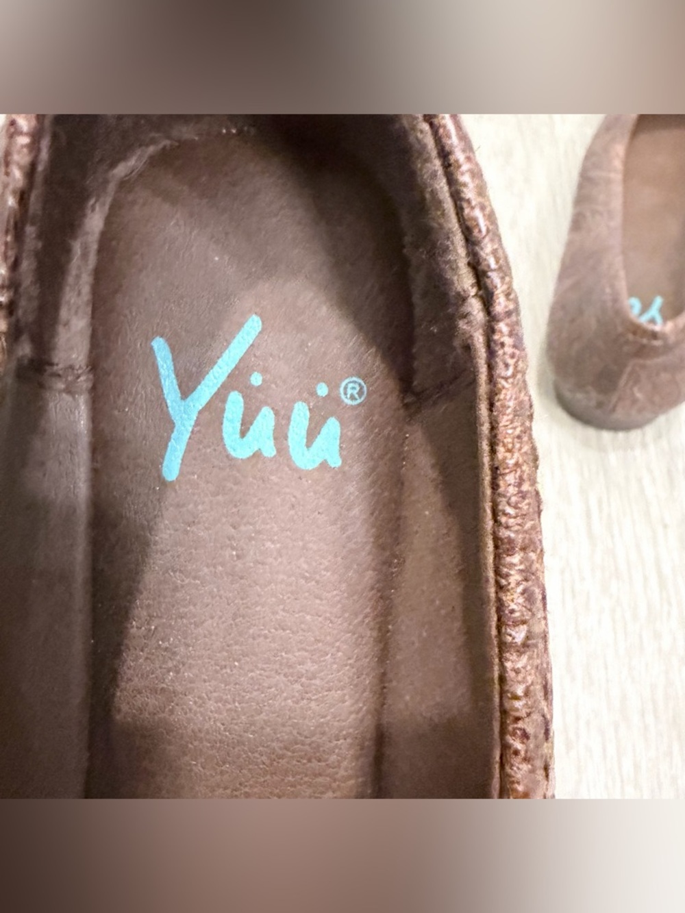 Yüu Impress Brown Embossed Paisley Floral Comfort Flats Shoes Womens 7.5 Wide - Picture 8 of 9